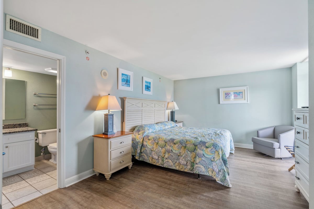 Deluxe Condo, 1 Bedroom, Ocean View, Beachfront (341) | 1 dormitorio, decoración individual, mobiliario individual y wifi gratis