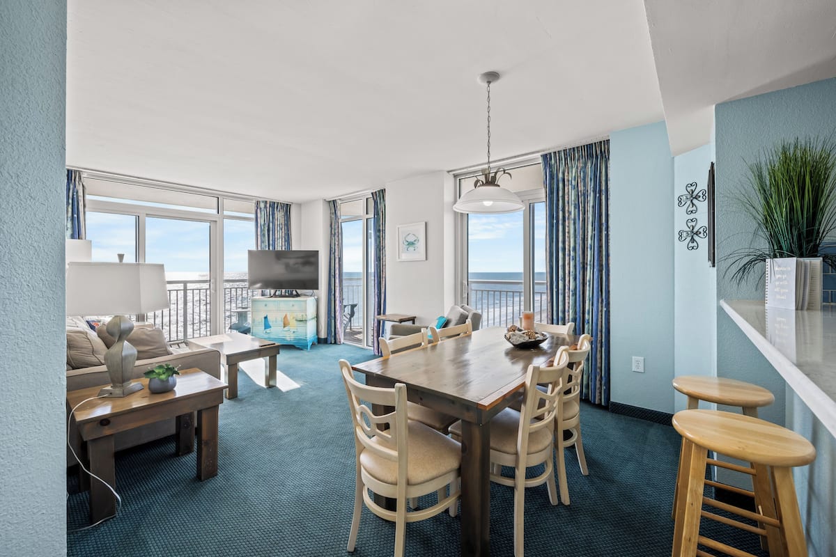 Deluxe Condo, 2 Bedrooms, Ocean View, Oceanfront (1440) | Living area | TV, DVD player