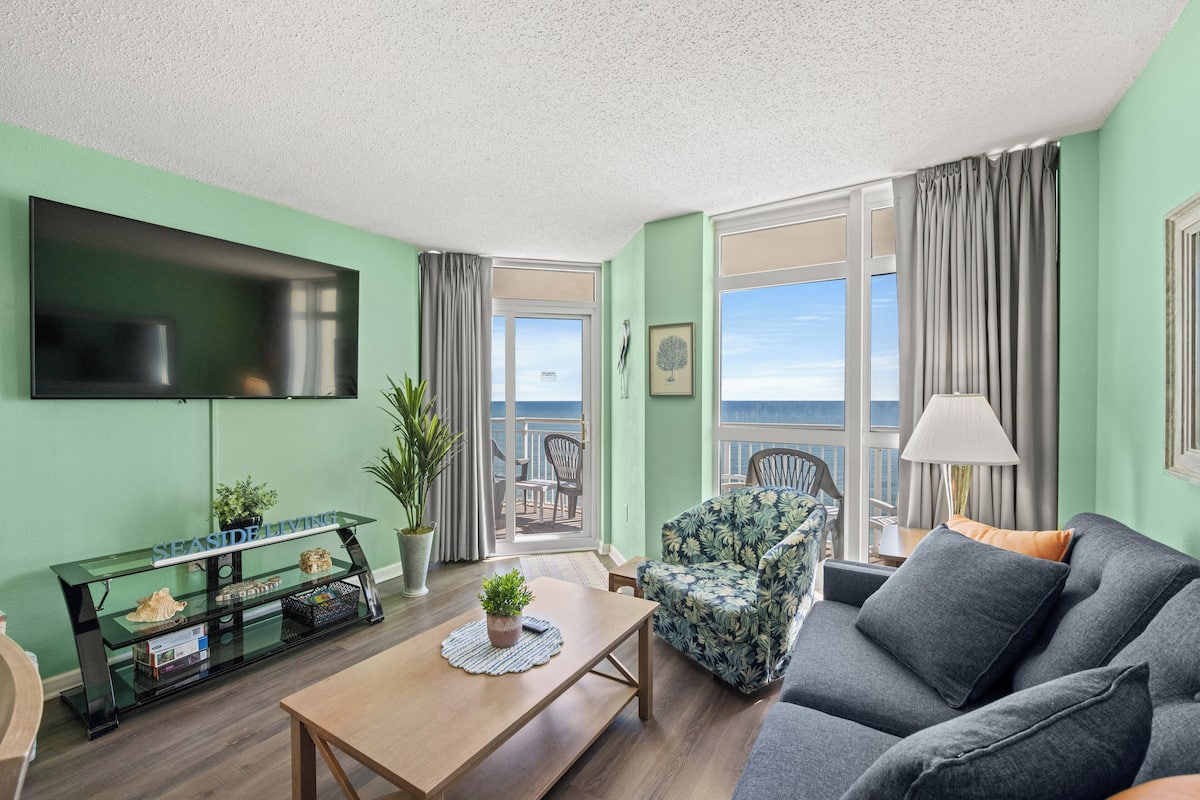 Condo, 2 Bedrooms, Ocean View, Oceanfront (1633) | Living area | TV, DVD player
