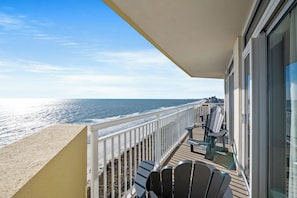 Deluxe Condo, 2 Bedrooms, Ocean View, Oceanfront (1440) | Balkon