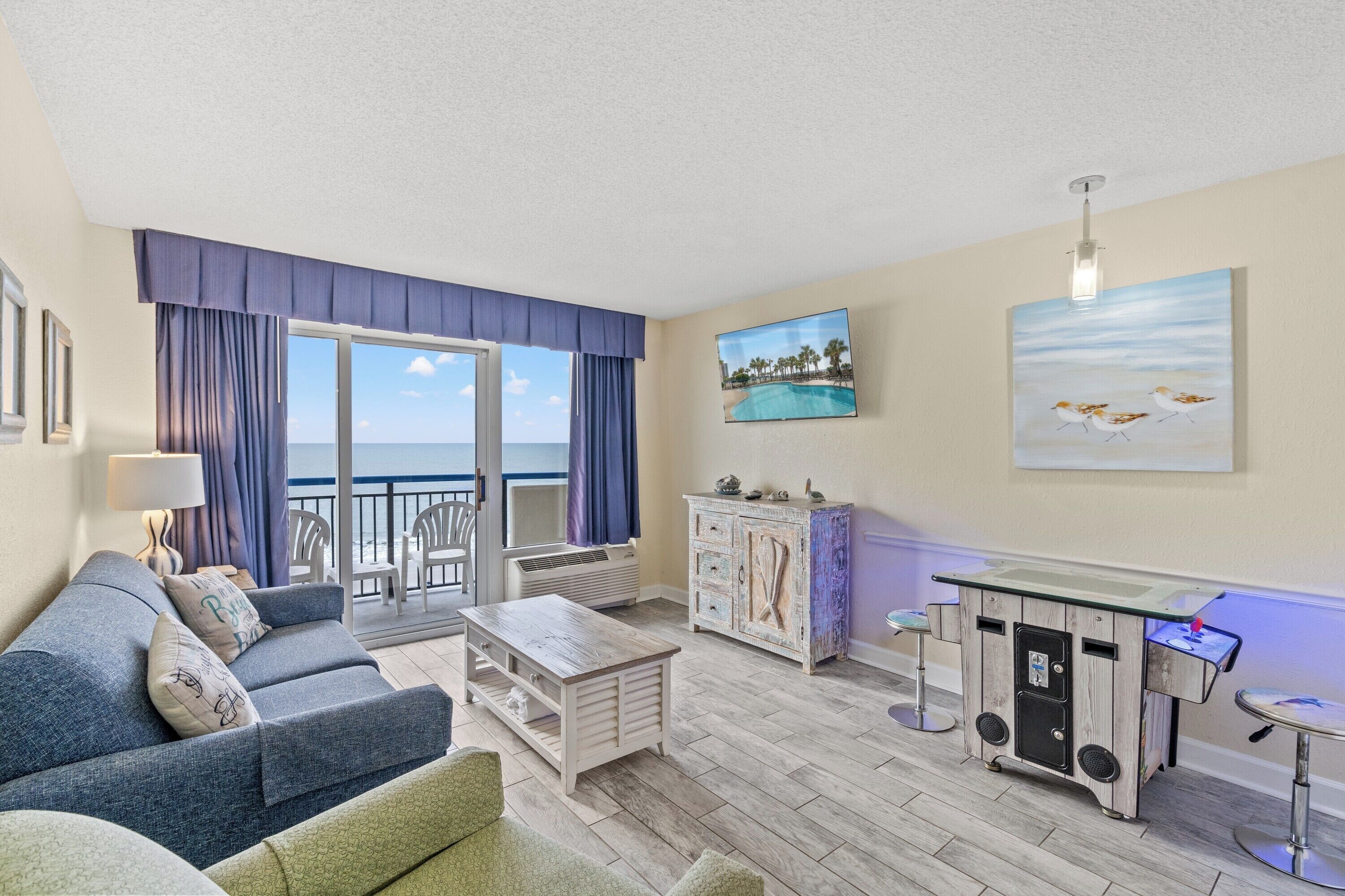 Condo, 1 Bedroom, Balcony, Oceanfront (830) | Living area | TV