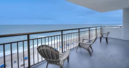 Bluewater Resort by Elliott Beach Rentals