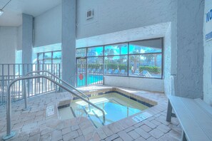 Indoor spa tub - Bluewater Resort by Elliott Beach Rentals (Myrtle Beach)