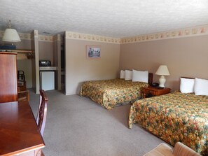 Standard Room, 2 Queen Beds | Individually decorated, desk, bed sheets - Valley Inn (Hamilton)