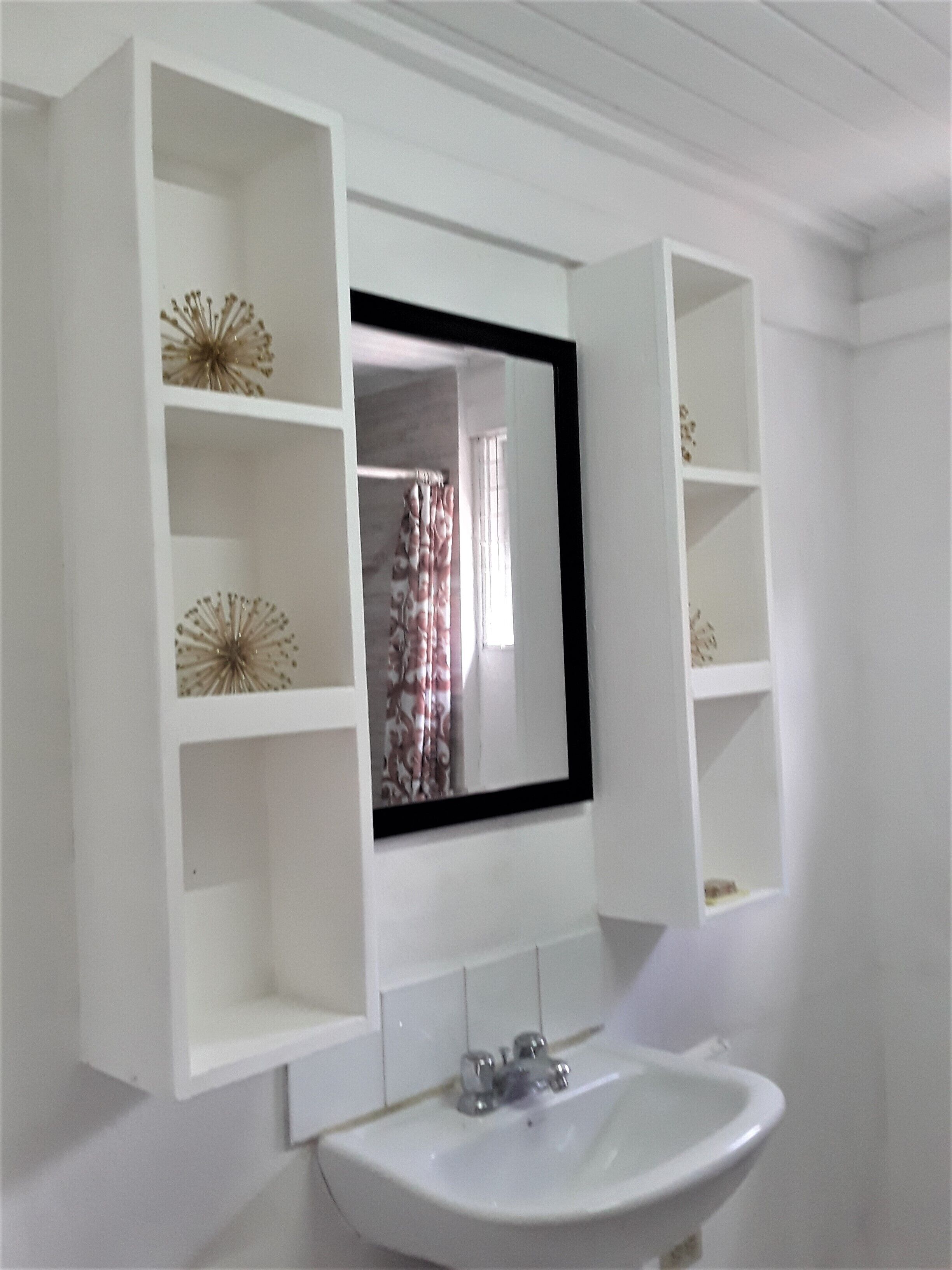 Annabelle's Apartments