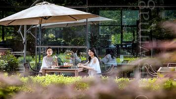 3 間餐廳;供應早餐