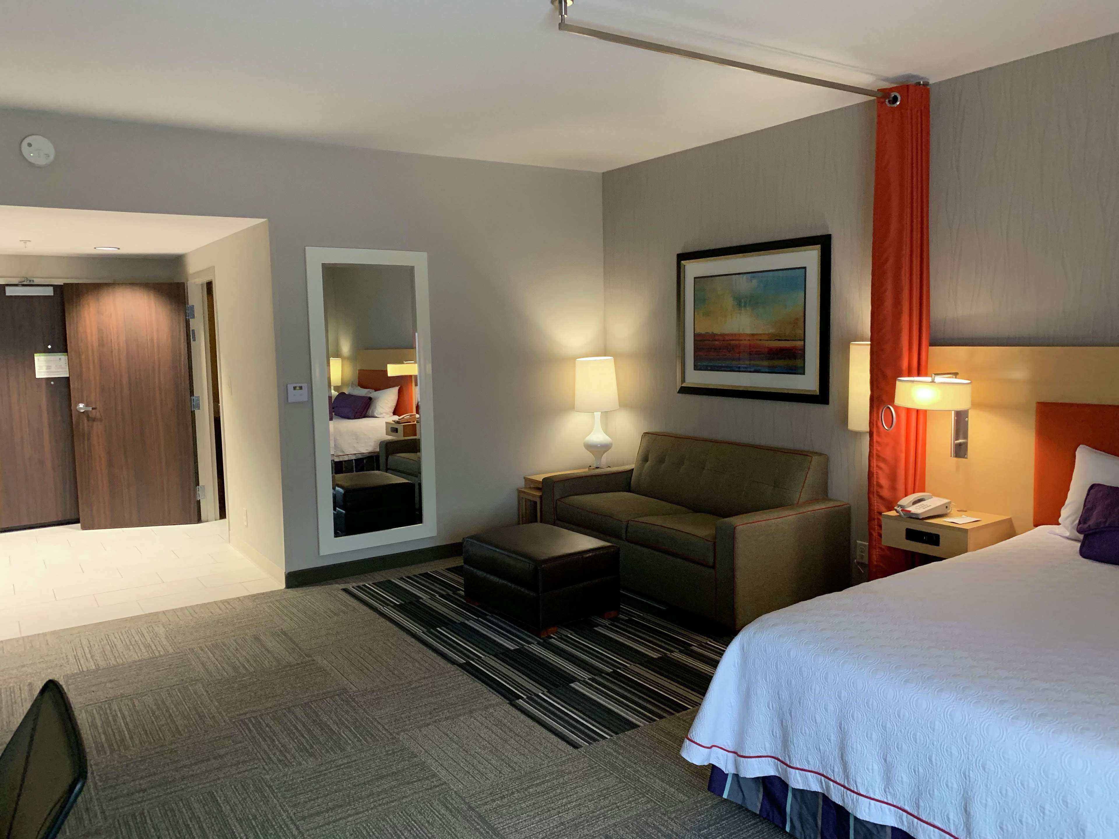 studio, 1 queen bed with sofa bed, accessible, bathtub | premium bedding, down duvets, desk, iron/ironing board