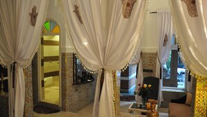 Suite, Non Smoking | Living area - Riad L'Arabesque (Marrakech)