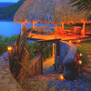 Property grounds - Laguna Lodge Eco-Resort & Nature Reserve (Santa Cruz La Laguna)