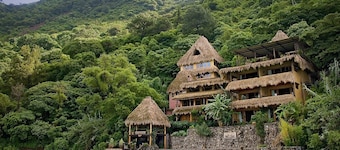 Laguna Lodge Eco-Resort & Nature Reserve