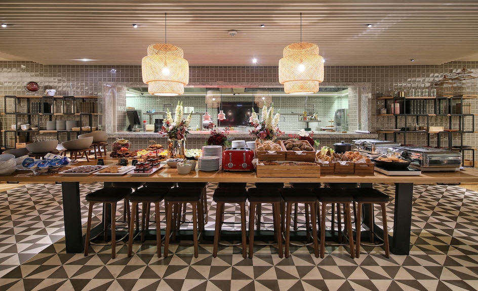 Thiet ke khach san Lux Park Hotel