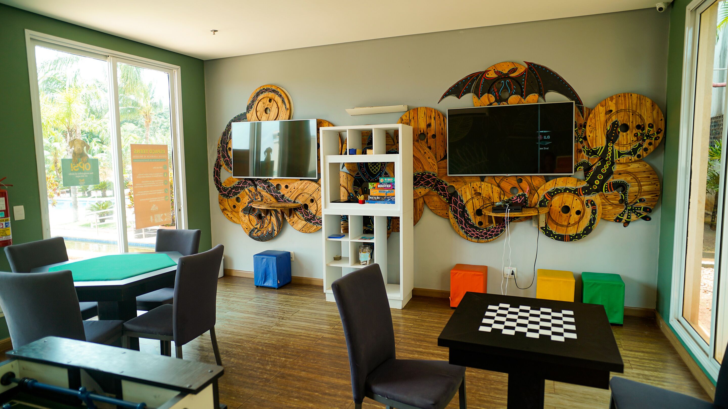 children’s play area – outdoor