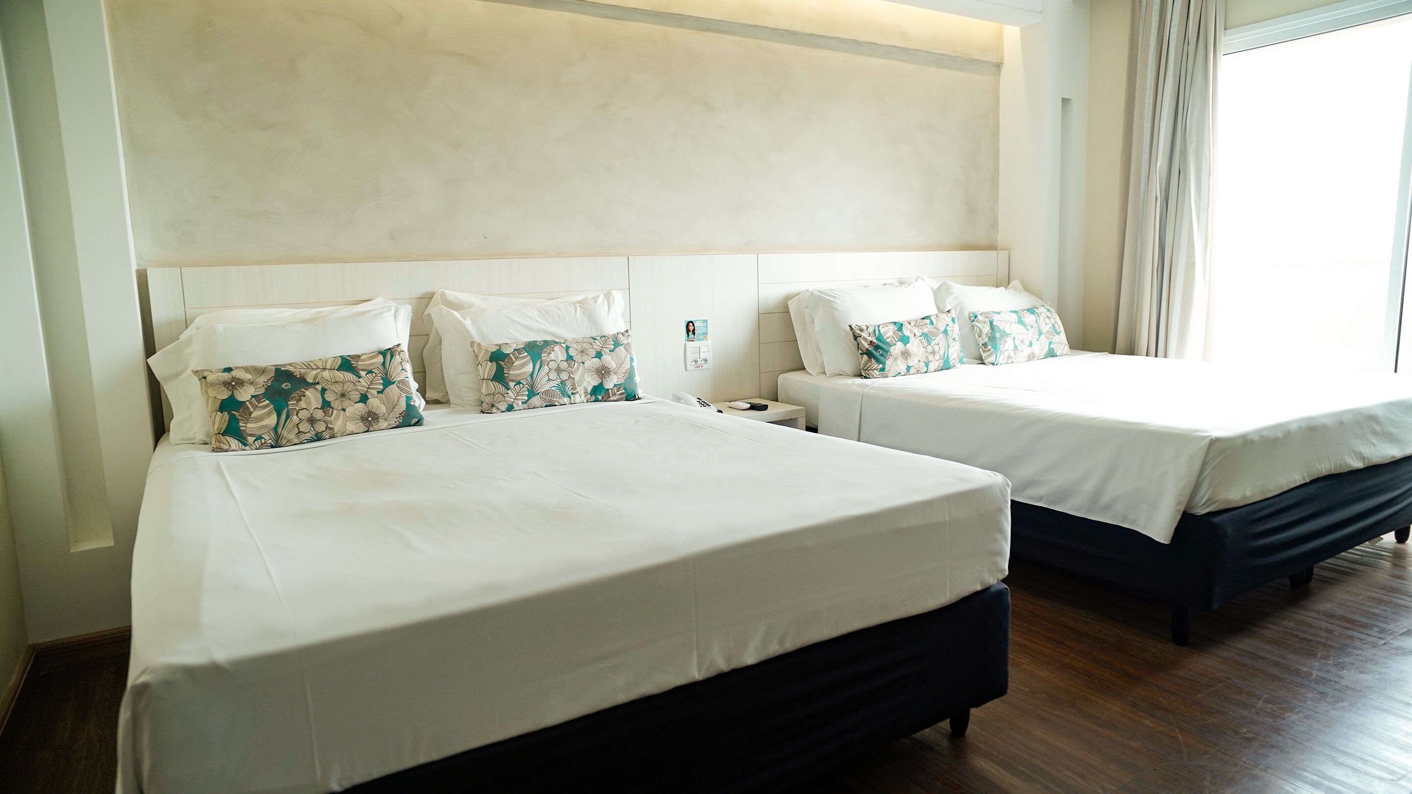 premier família (não pet friendly) - incluso acesso ao parque aquático hot beach olímpia | 1 bedroom, minibar, in-room safe, desk