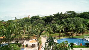 Premier Família Pet Friendly - Incluso acesso ao Parque Aquático Hot Beach Olímpia | Minibar, coffres-forts dans les chambres, bureau, rideaux occultants