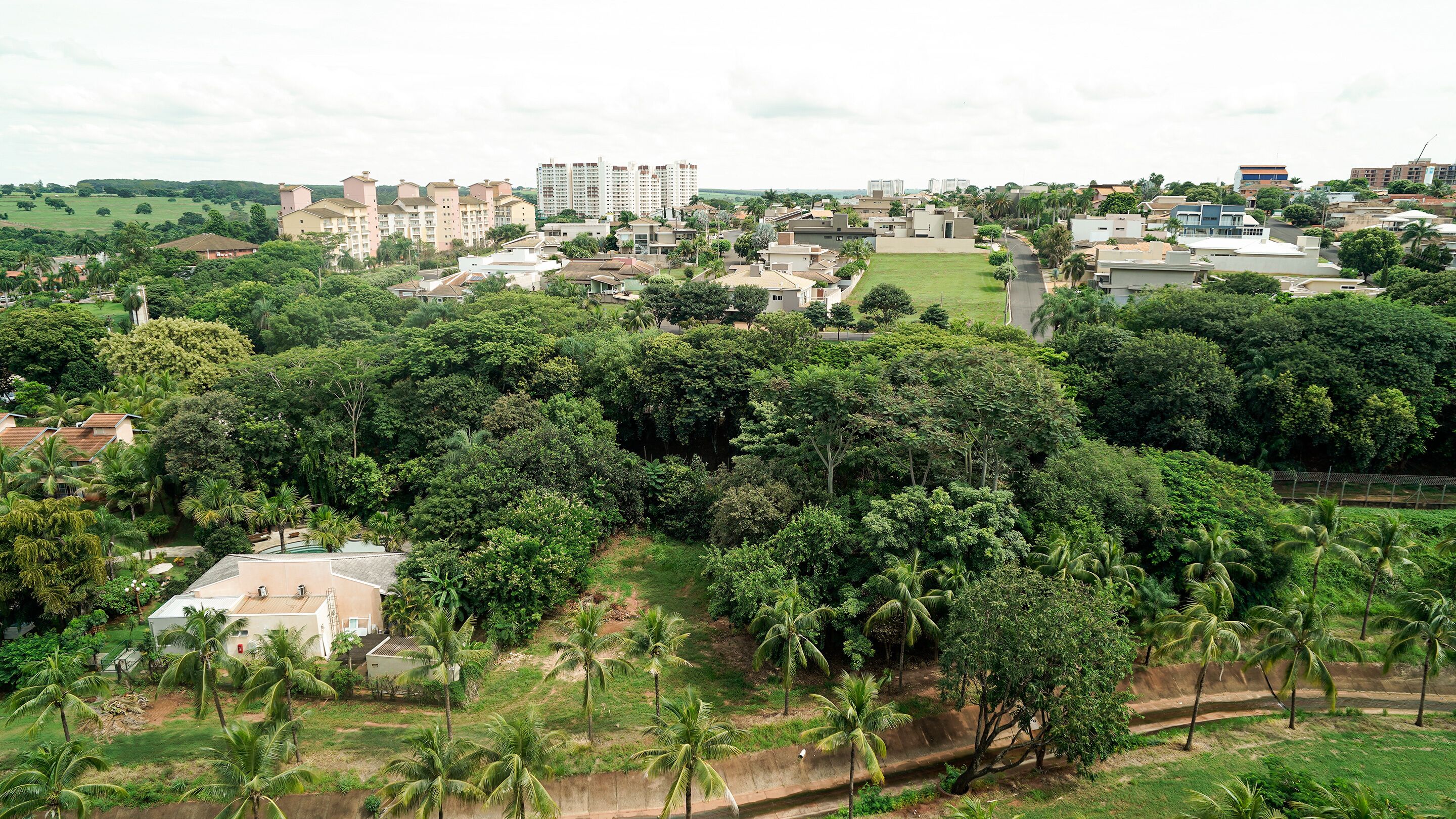 premier família (não pet friendly) - incluso acesso ao parque aquático hot beach olímpia | 1 bedroom, minibar, in-room safe, desk