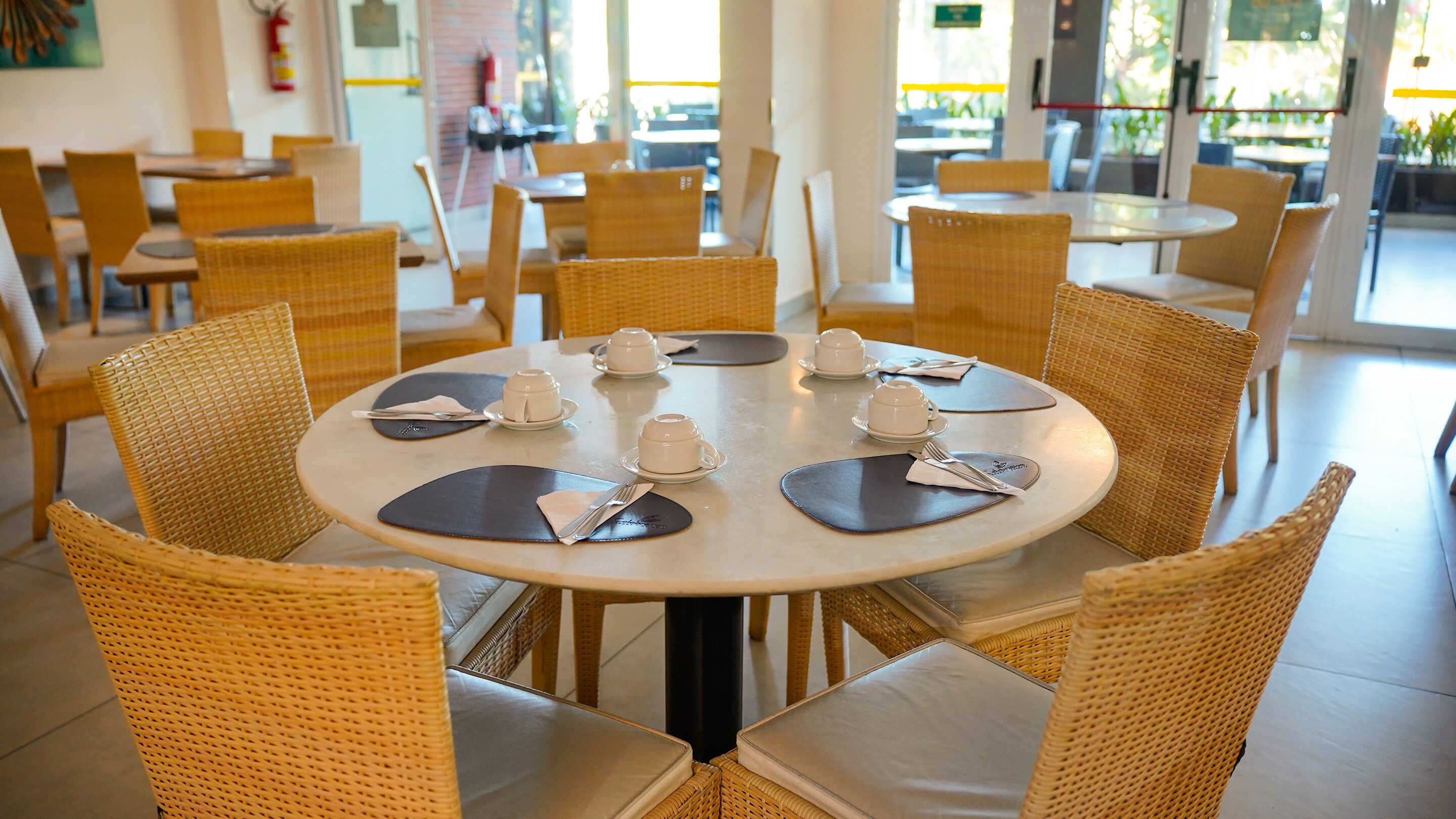 供应早餐、午餐和晚餐，巴西菜