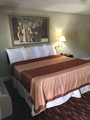 Room - Hearth & Home Inn (Waynesville)