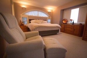 Director's Private Suite | Free WiFi, bed sheets