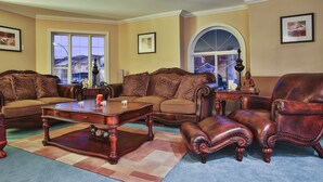 Unclassified image, 2 of 34, button - Eagle Close Executive Bed & Breakfast (Prince Rupert)