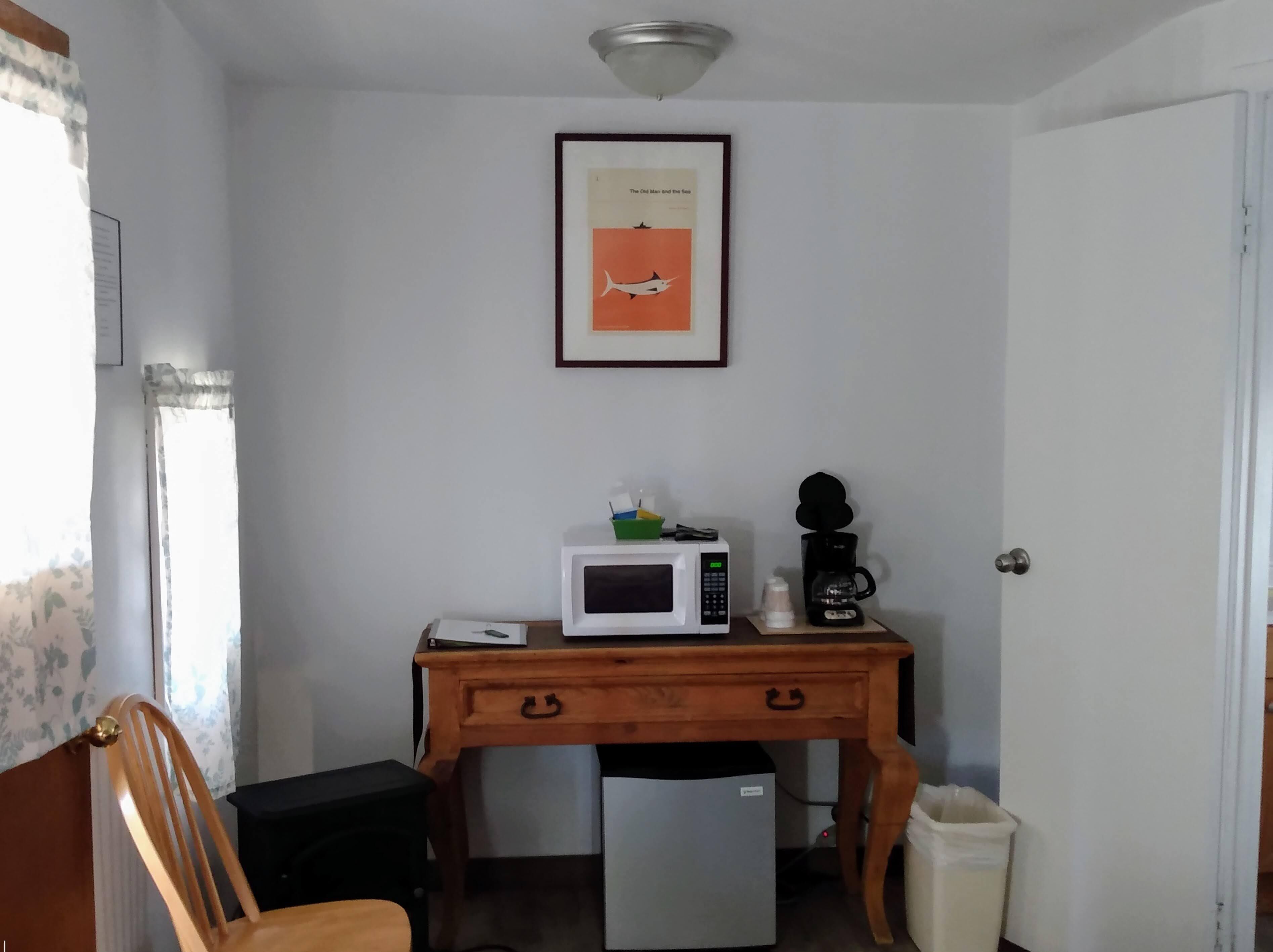 hemingway cabin | wifi, bed sheets