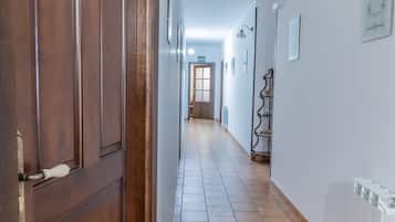 Superior Double Room | Hallway