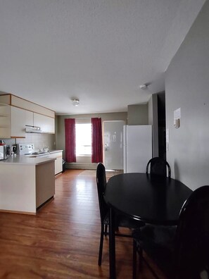 Private kitchen - Stars Inn - Motel (Fort Saskatchewan)