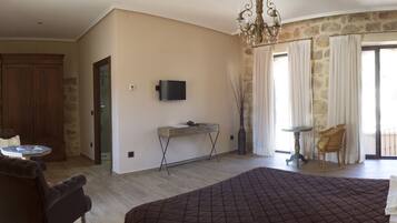Suite, Terrace | Premium bedding, down comforters, memory foam beds, rollaway beds