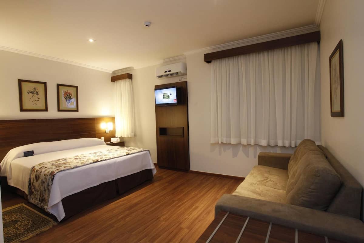 In-room safe, desk, free WiFi, bed sheets