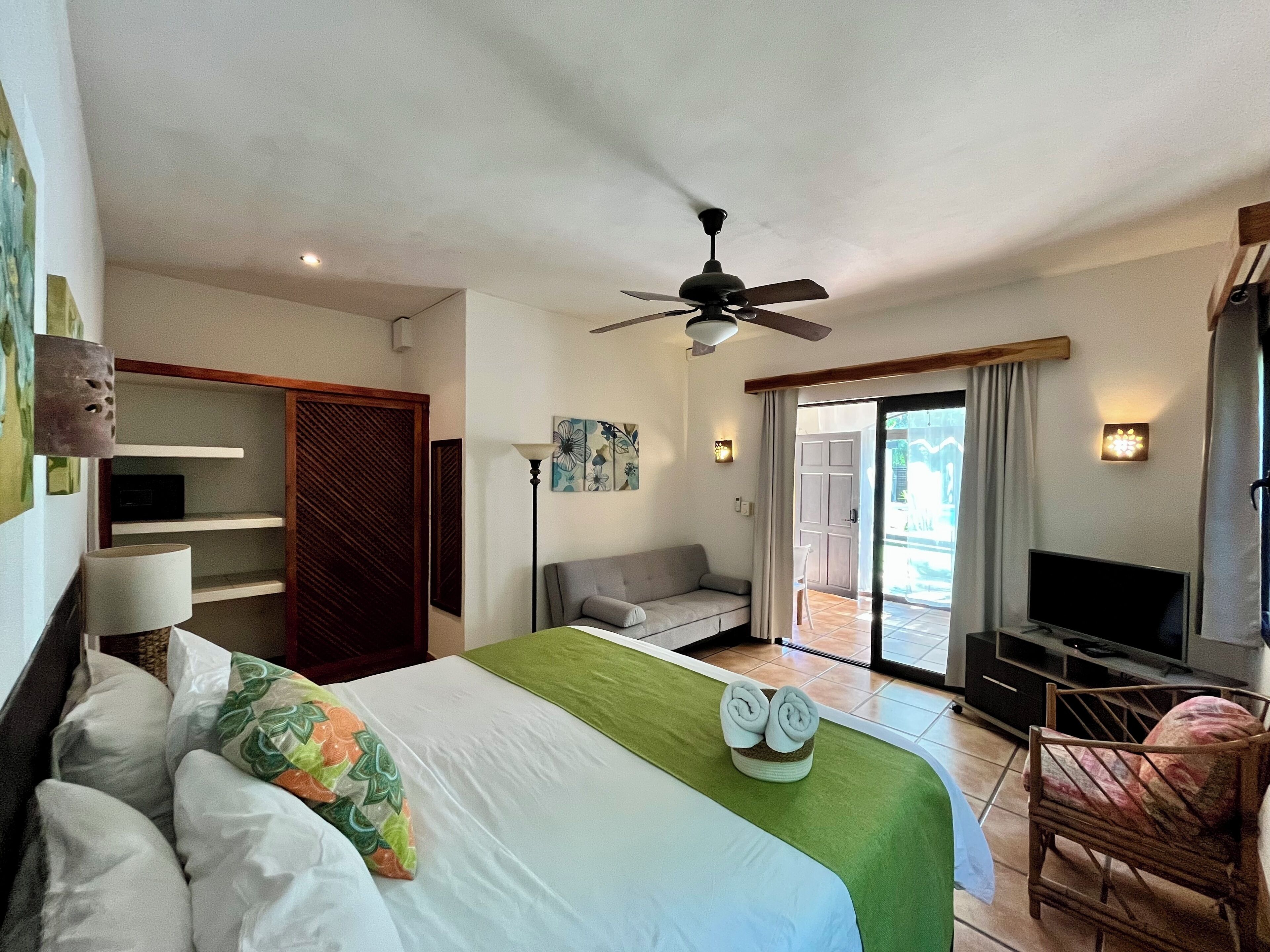 villa one bedroom, 1 king bed | 1 bedroom, minibar, in-room safe, soundproofing