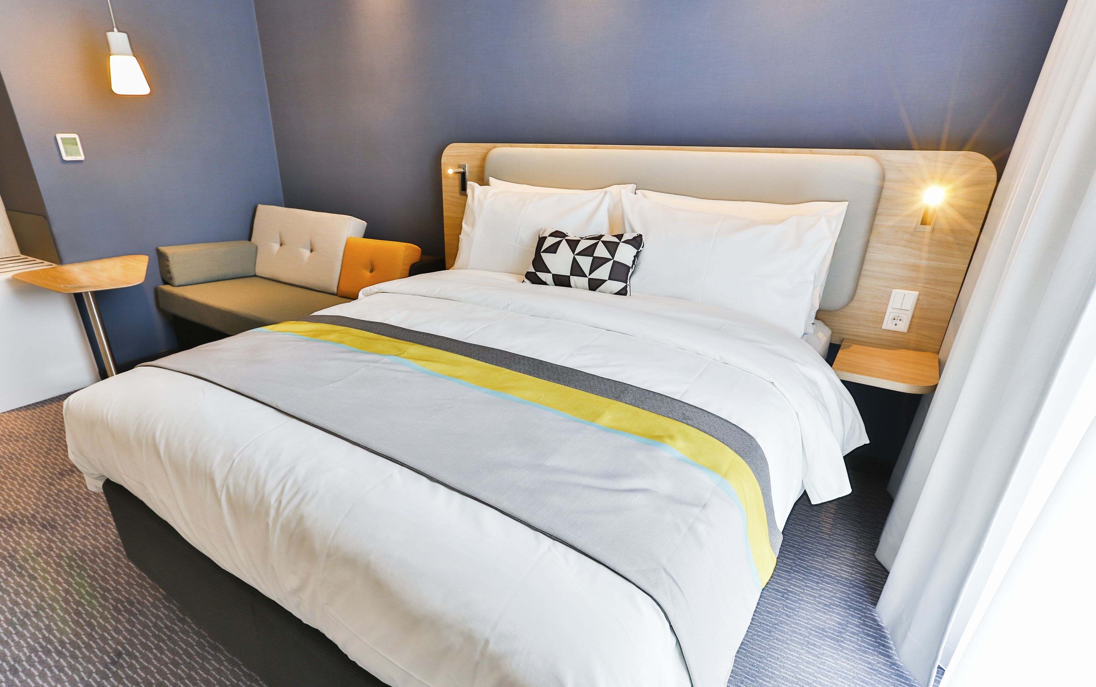 standard room, 1 double bed with sofa bed | 1 bedroom, in-room safe, desk, blackout curtains