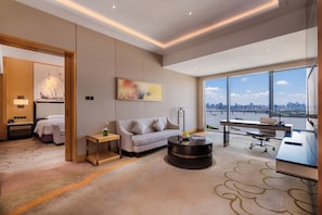 Suite, 1 King Bed, River View