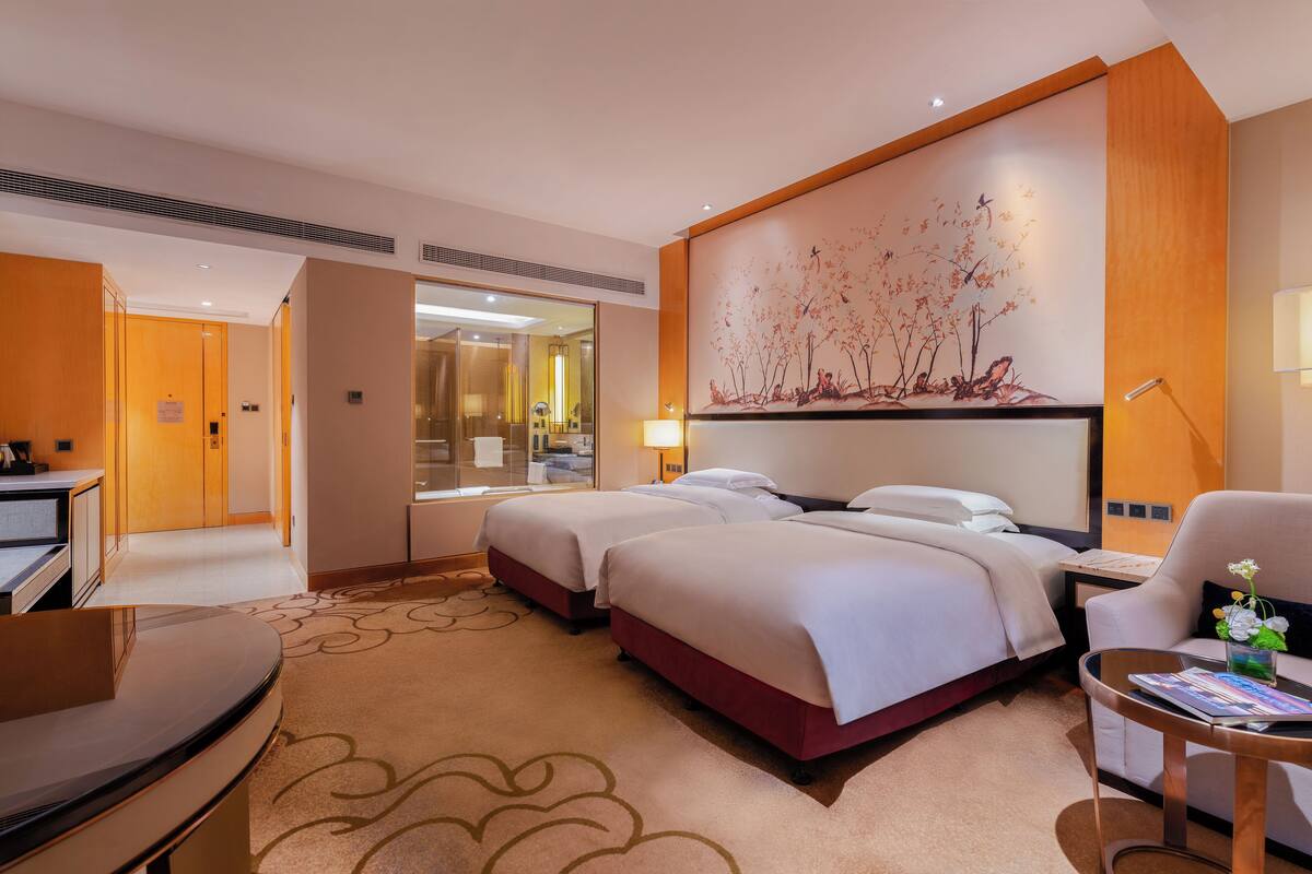 Premium bedding, minibar, in-room safe, desk