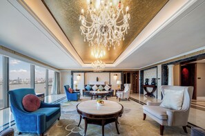 Presidential Σουίτα, 1 King Κρεβάτι | Κλινοσκεπάσματα υψηλής ποιότητας, μίνι μπαρ, χρηματοκιβώτιο στο δωμάτιο 