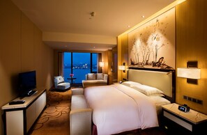 Ropa de cama de alta calidad y minibar 