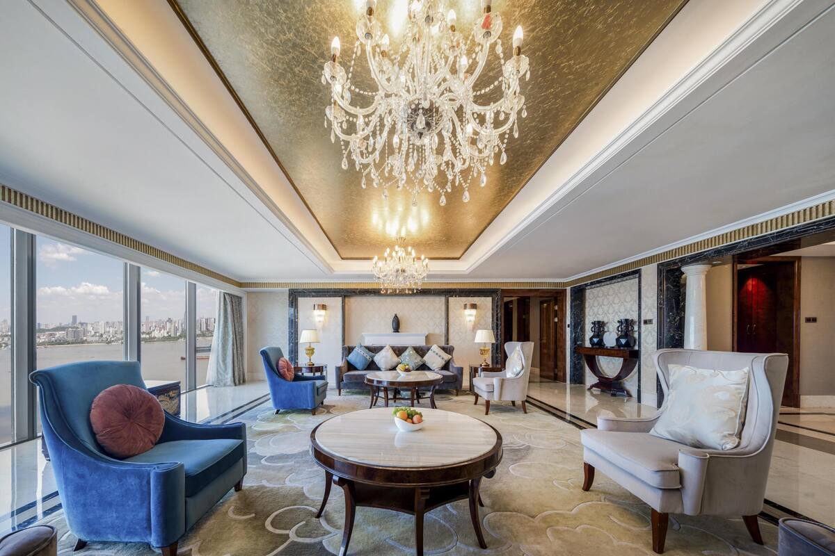 Presidential Suite, 1 King Bed | Living area