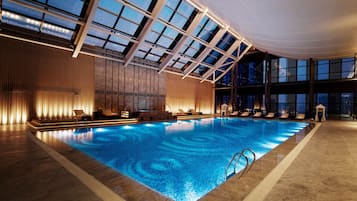 2 indoor pools