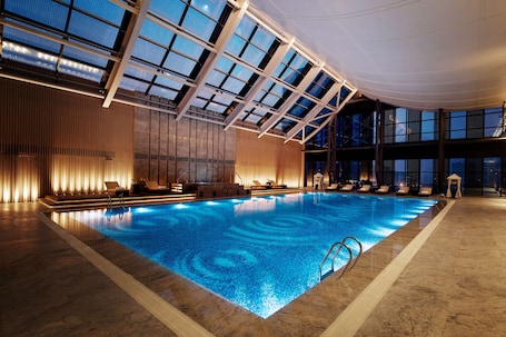 2 indoor pools