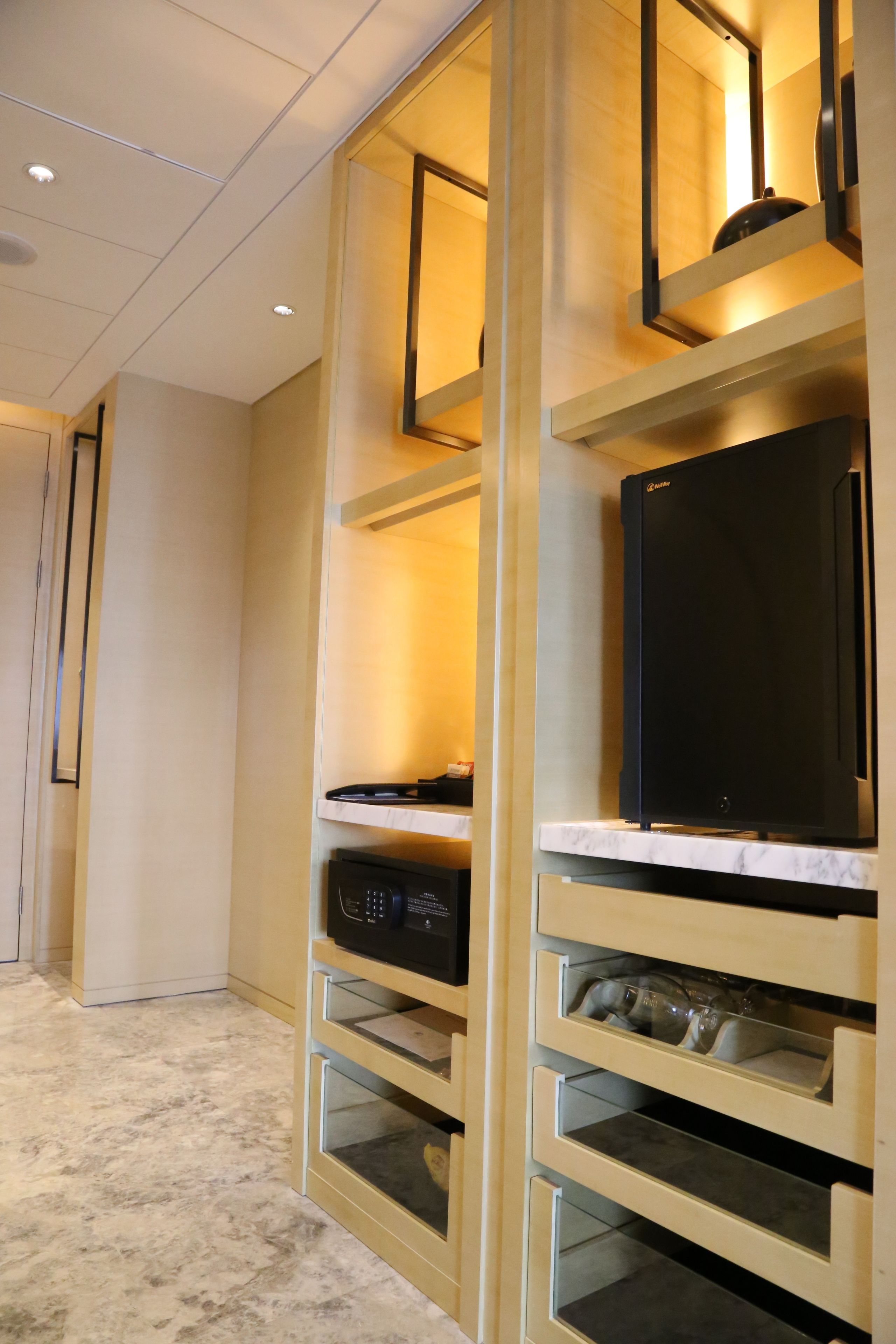 Double Room, 1 King Bed, Accessible | Premium bedding, down duvets, minibar, in-room safe