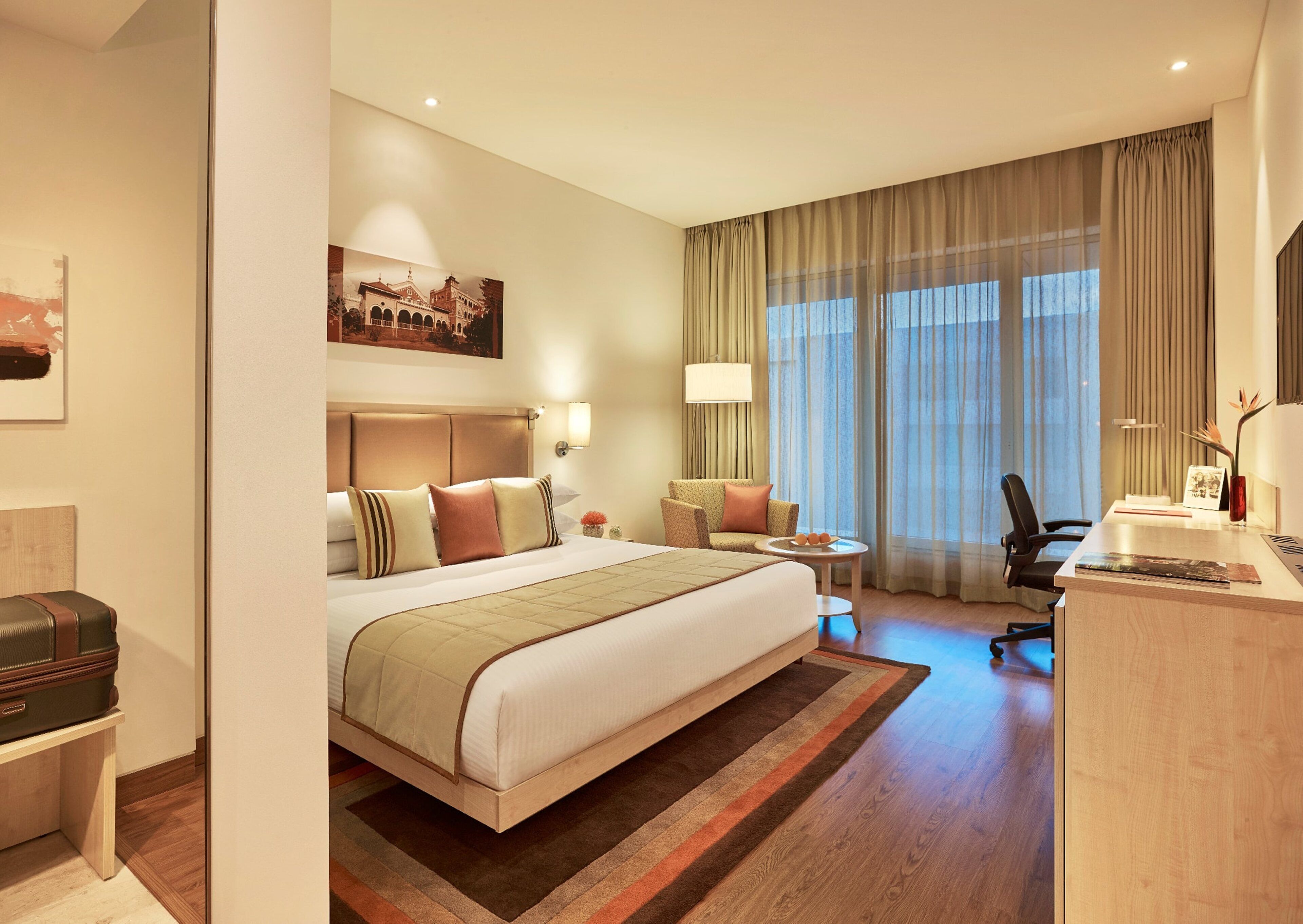 1 bedroom, premium bedding, minibar, in-room safe