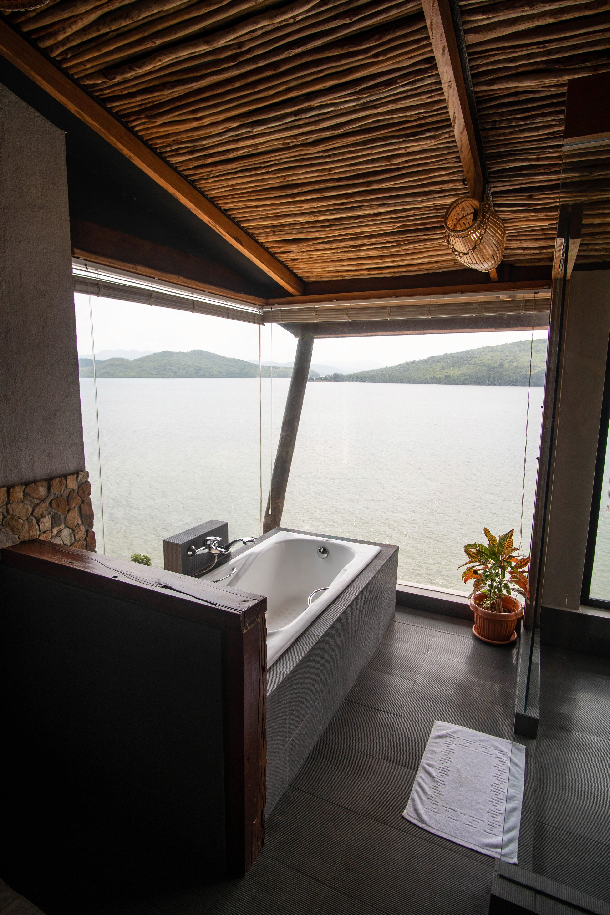 honeymoon suite with balcony and sea view | bathroom | free toiletries, hair dryer, slippers, bidet