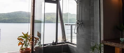 Suite Studio Lune de Miel, 1 trĂšs grand lit, vue mer, en front de plage | Salle de bain