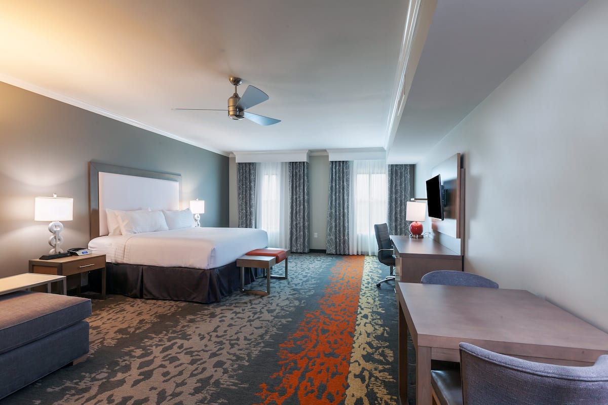 premium bedding, in-room safe, individually furnished, desk