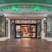 Holiday Inn Houston NE - Bush Airport Area by IHG