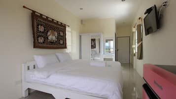 Desk, rollaway beds, free WiFi, wheelchair access