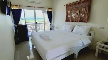 Desk, rollaway beds, free WiFi, wheelchair access
