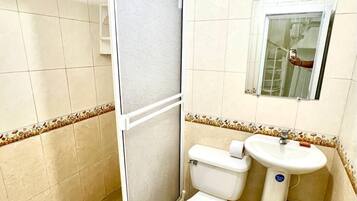 1 bedroom, rollaway beds, free WiFi