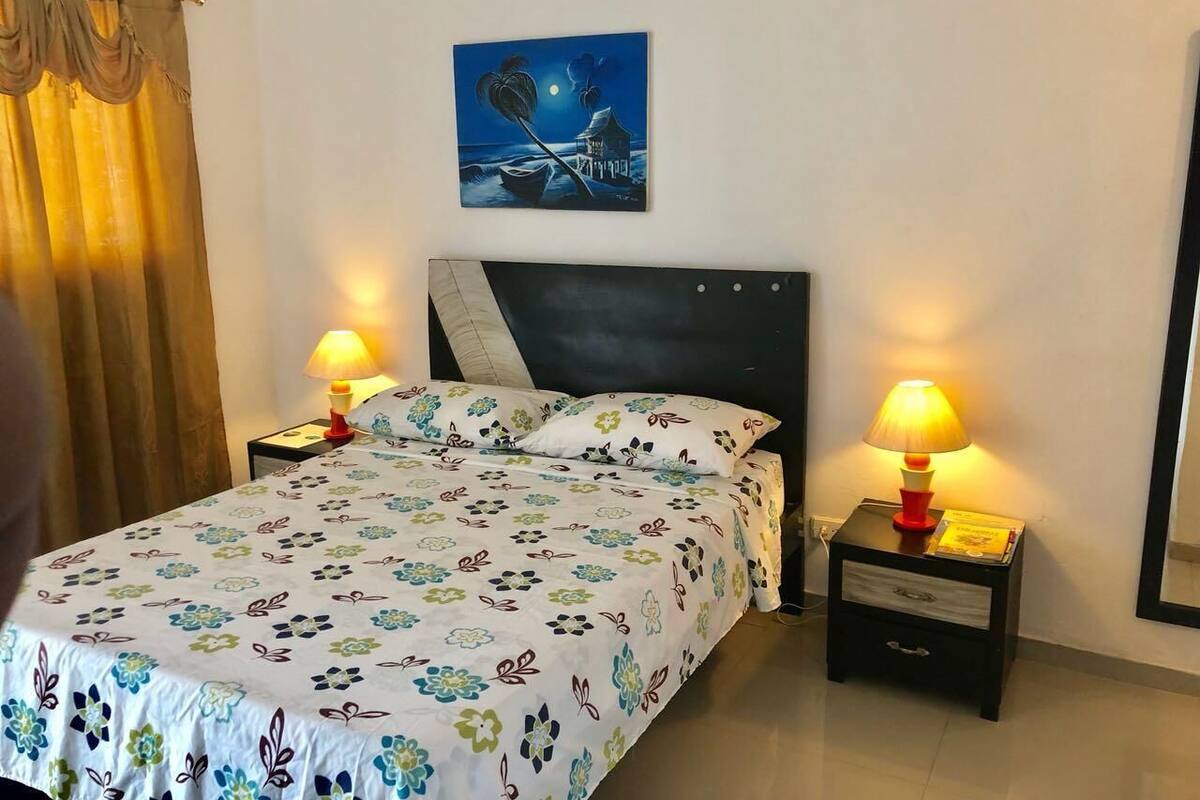 1 bedroom, rollaway beds (surcharge), WiFi (free)