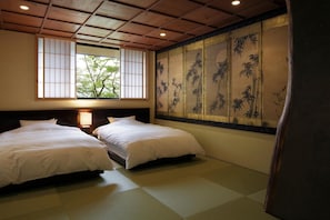 房內夾萬、獨特設計、免費 Wi-Fi、床單