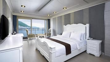 In-room safe, individually decorated, free WiFi