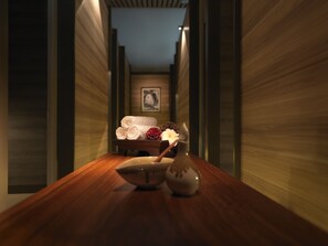 Interior detail - Plaza Premium Lounge KLIA - Wellness Spa (Sepang)